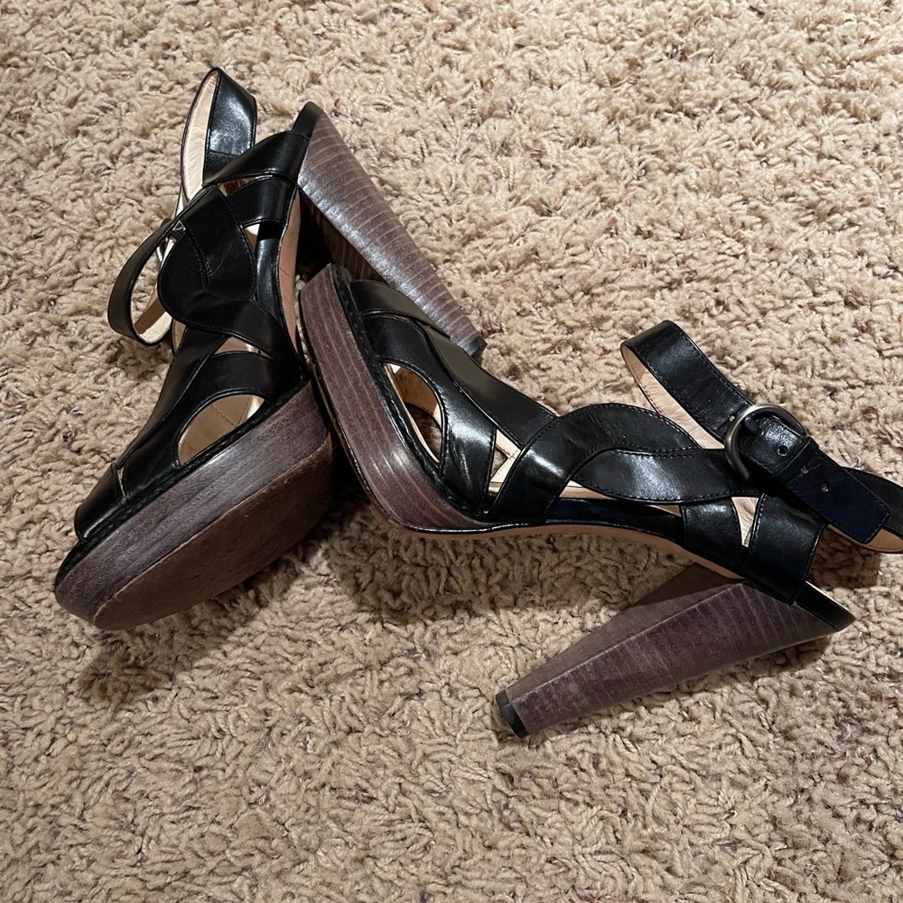 Black leather sandals - Picture 6 of 7